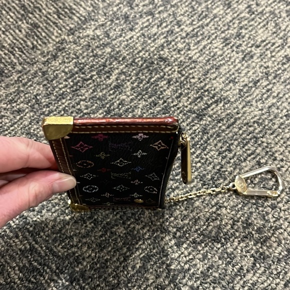 Louis Vuitton Murakami Coin/Card Holder with small chain and carabiner - Picture 5 of 8